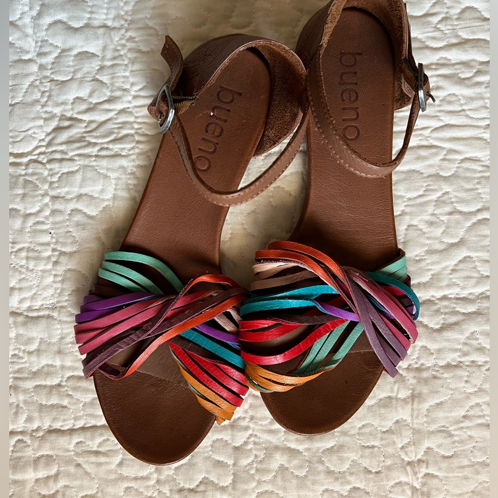 Bueno Sandals size 37 Cara